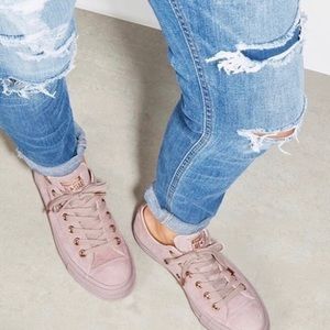 Pink/mauve suede Converse